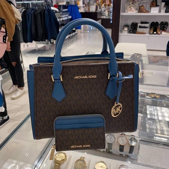 Michael Kors Bundle set with satchel bag & wallet - Picture 3 of 4